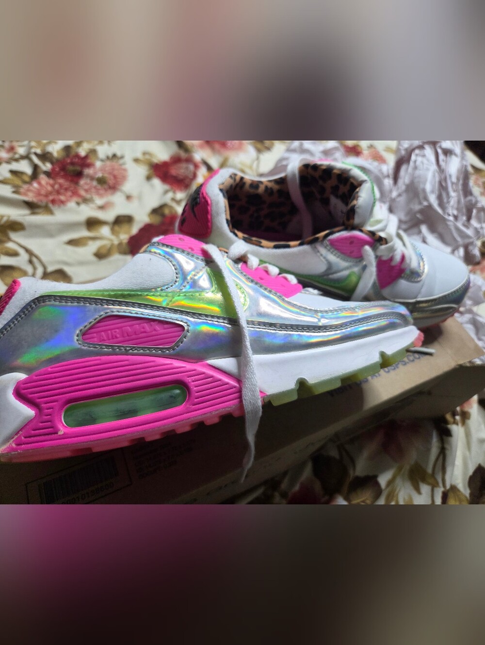 Nike Women's Air Max 90 LX - Picture 3 of 6